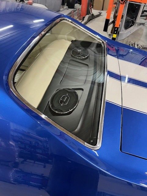 Blue SS coupe, stripe and quarter detail