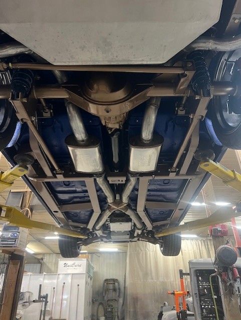 Blue SS coupe, chassis underside