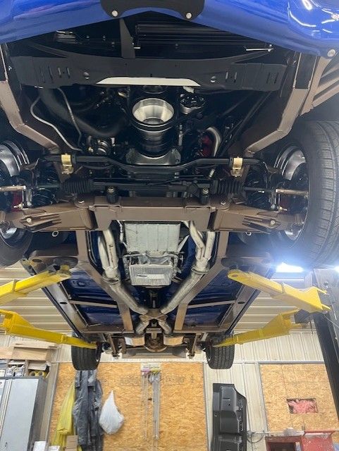 Blue SS coupe, underbody on the lift